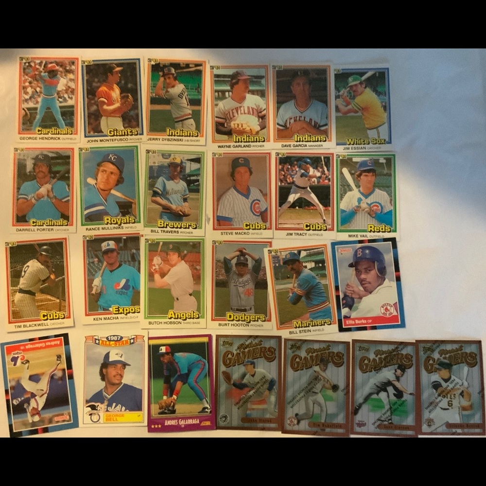 Bundle of Baseball Cards Lot 382